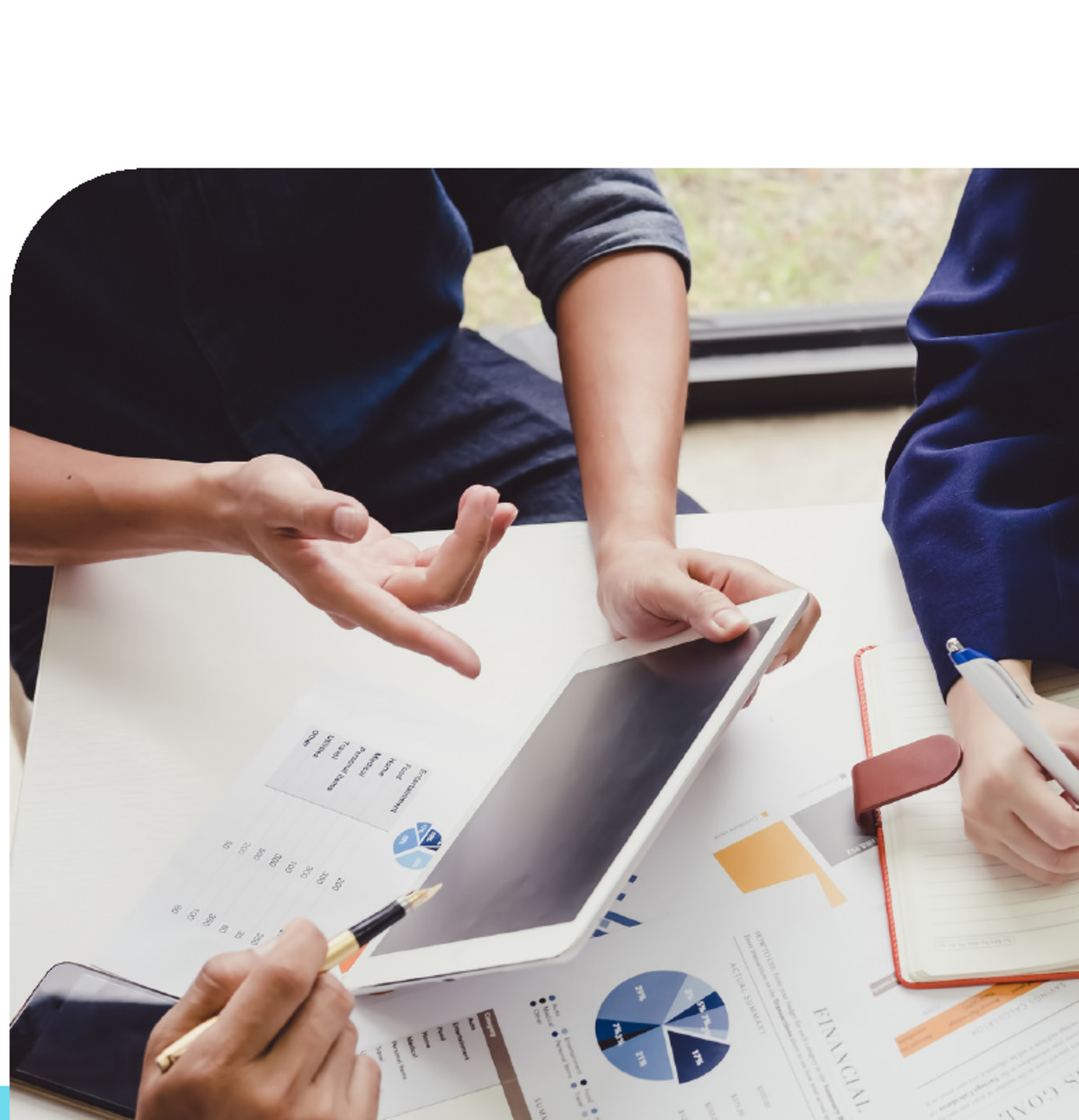 Consultoría de negocios y estrategia organizacional